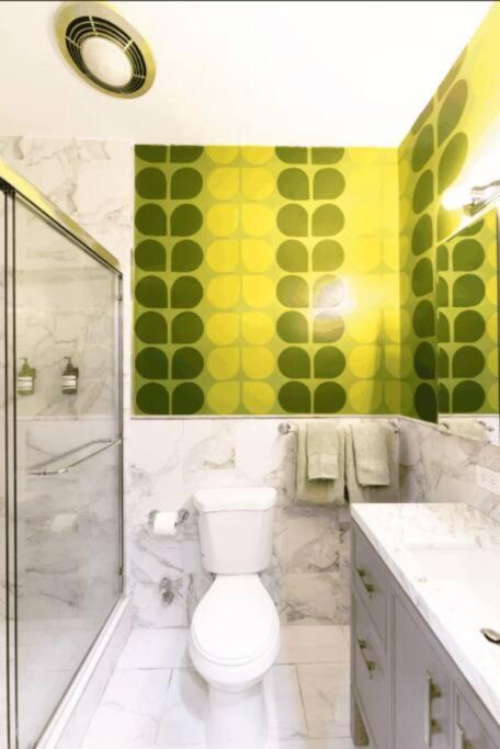 Apartamento The Room: 70s Groove Themed Nueva York