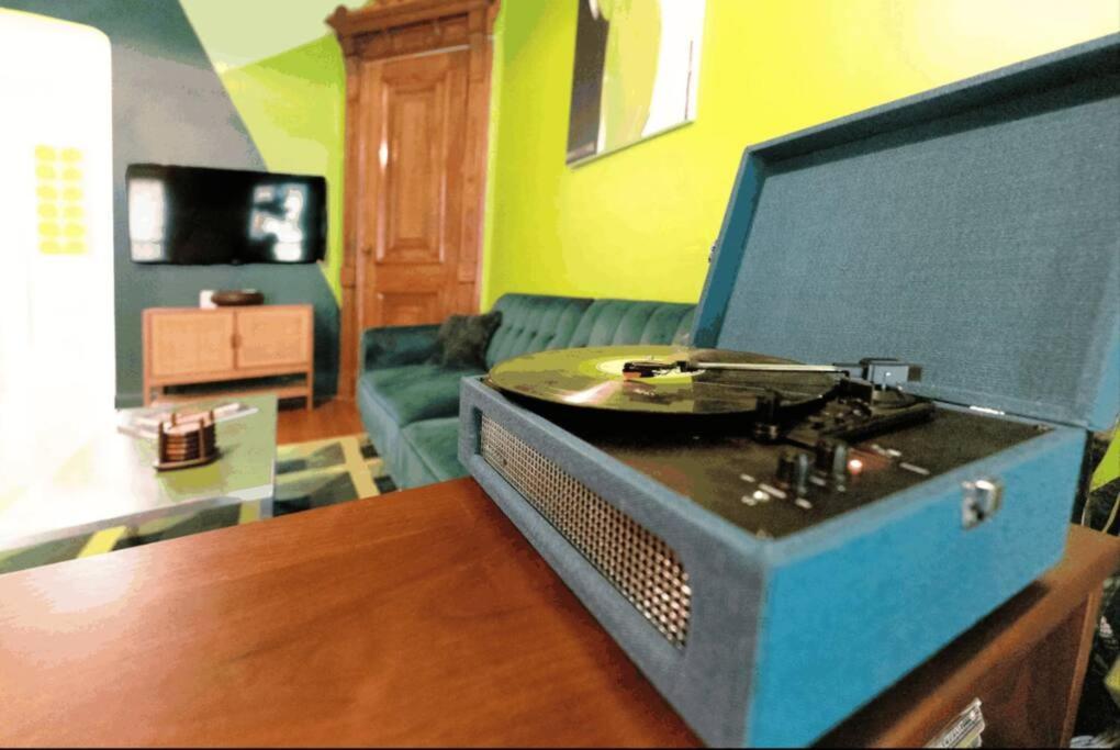 The Room: 70s Groove Themed Apartamento Nueva York